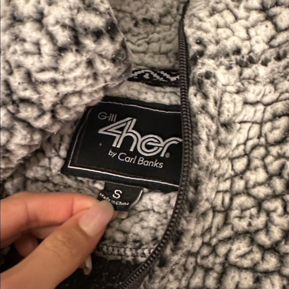 Philadelphia Eagles Sherpa Quarter-Zip Pullover - Picture 2 of 3